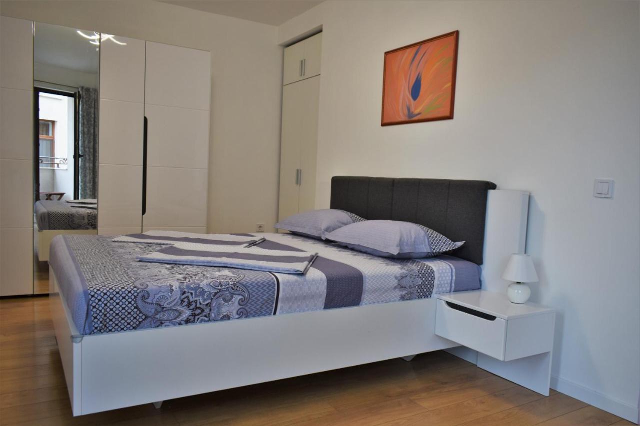 Top Center Apartment Gramophone With Private Parking Burgas by Eksteriør bilde